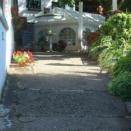 Hotel-restaurant Burg-ramstein 酒店