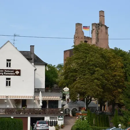 Hotel-restaurant Burg-ramstein מלון