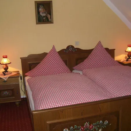 Hotel-restaurant Burg-ramstein 酒店